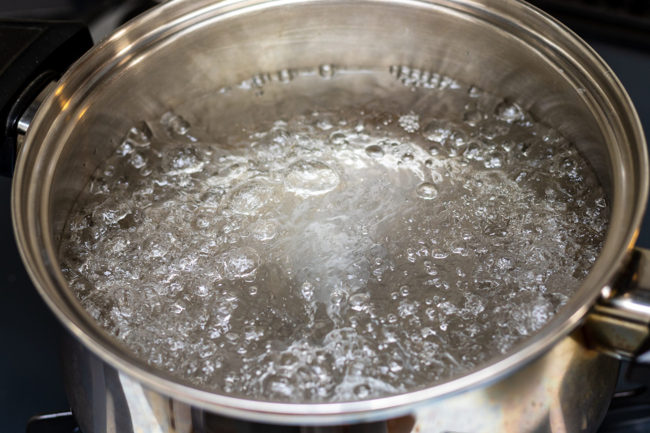 Boiling Water-Acanthamoeba Pot of boiling water