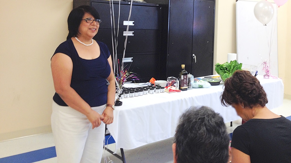 Pennsylvania Patient navigator Maria Barrera makes a presentation