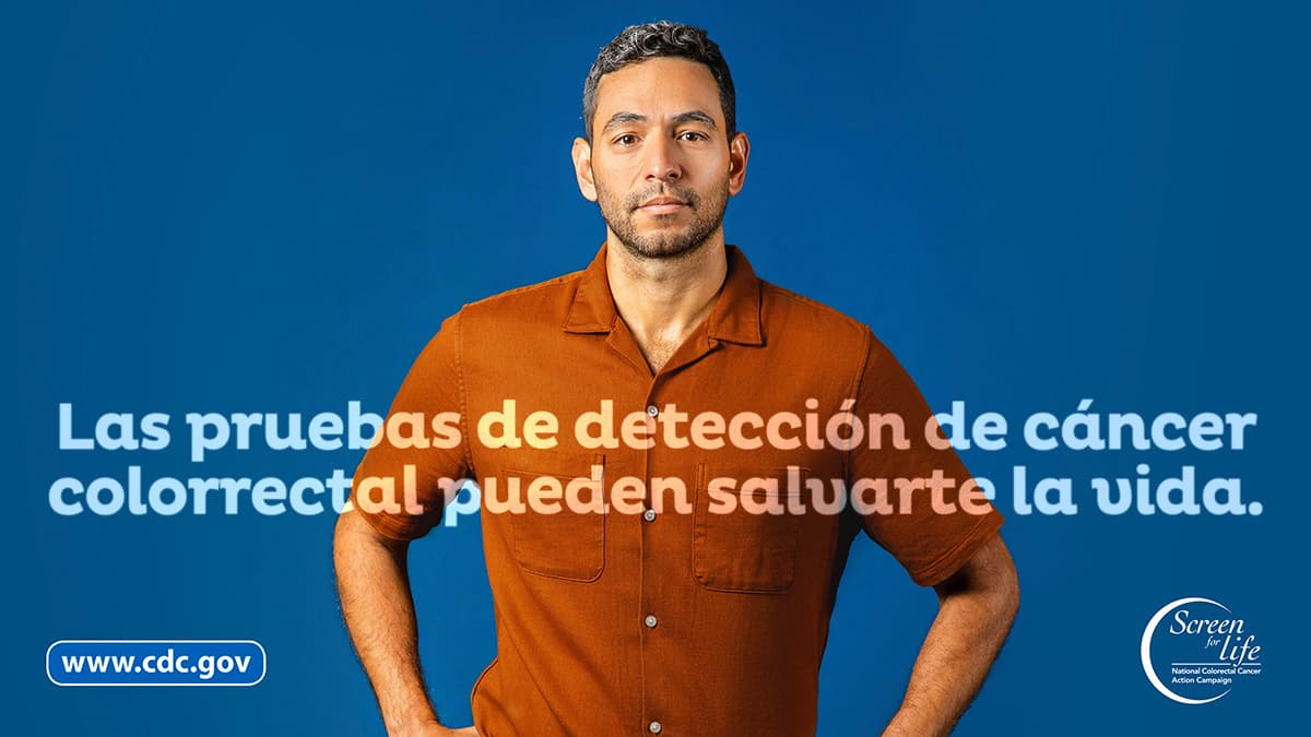 Will Rectangle Spanish Foto de un hombre con el enlace de www.cdc.gov y el logo de Screen for Life