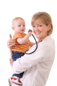 hcp-screen2b.jpg_9415b Photo: Physician holding child