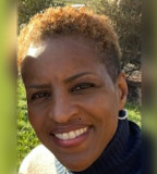 Headshot of Vivian Siler.