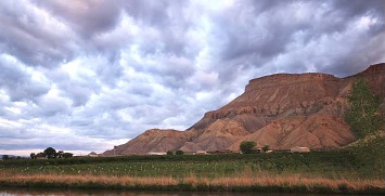 2015-177.jpg Agricultural expanse in the Western United States. Photo by Thinkstock.