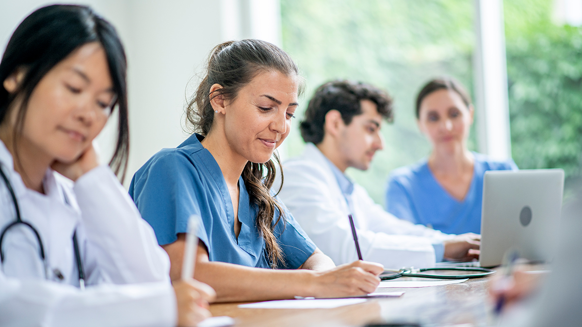 — title missing — Medical students in a classroom