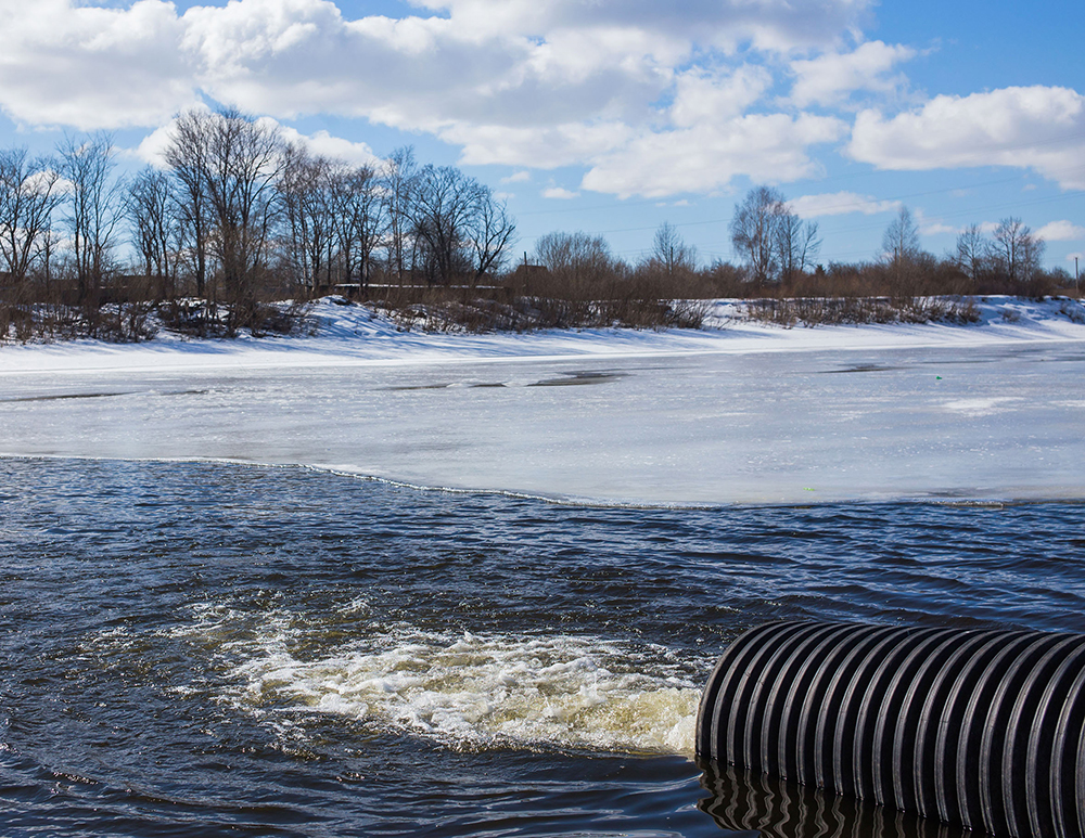 Dirty water discharged into river