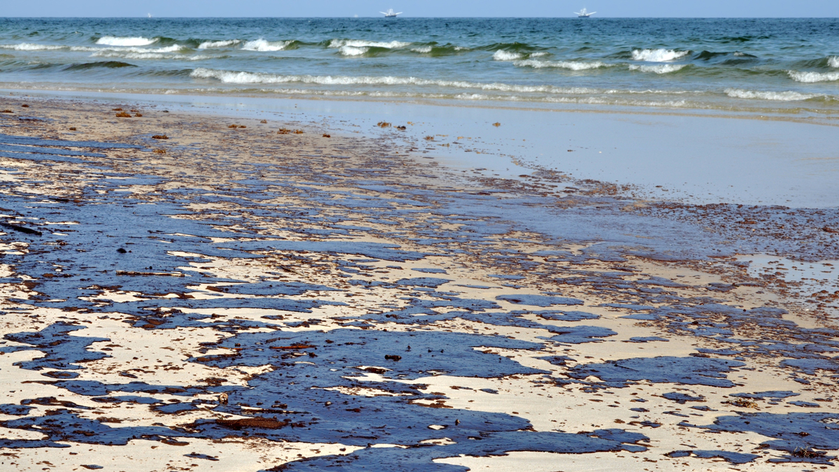 oil spill Oil spill on beach