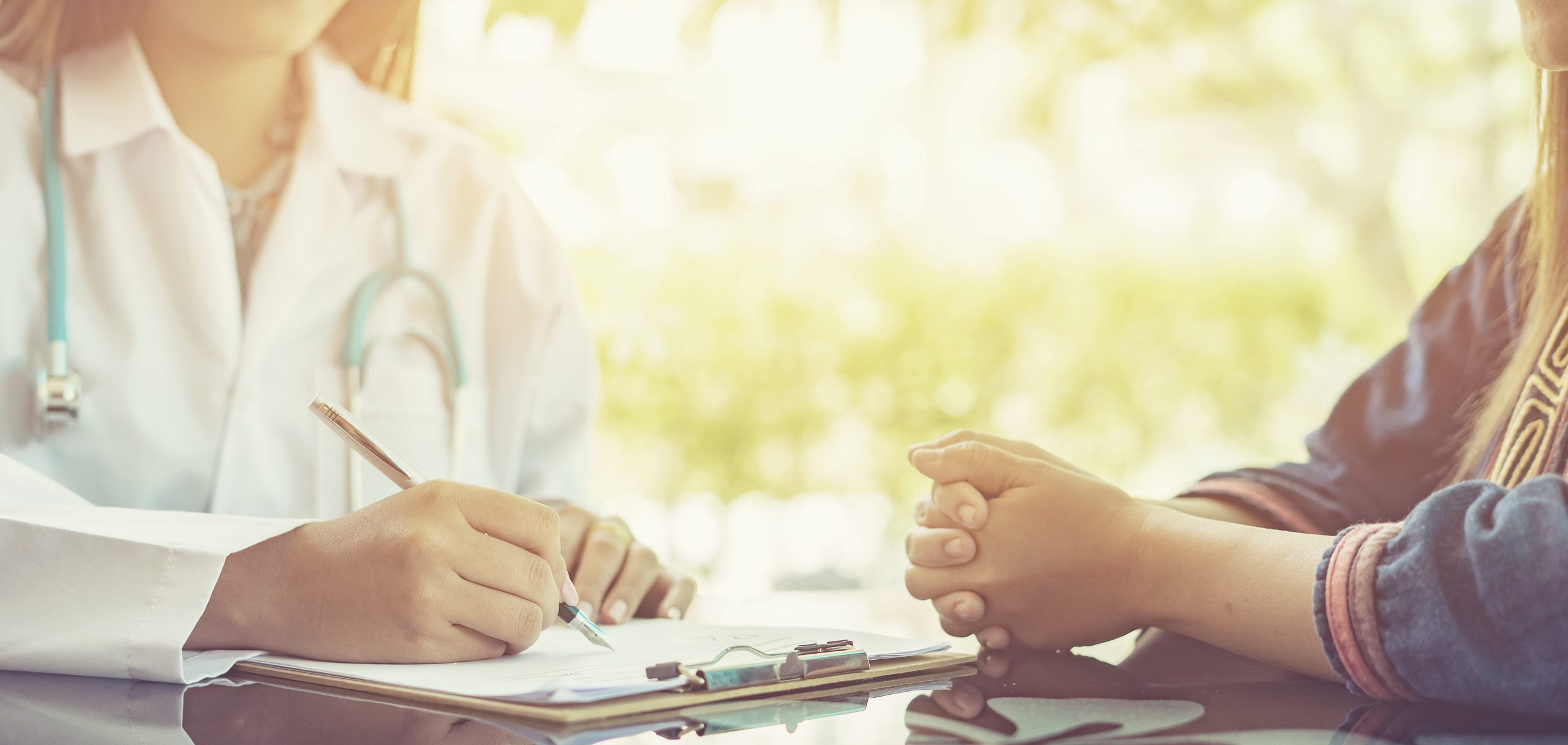 MOUD-thumbnail Female Doctor And Patient Consultation