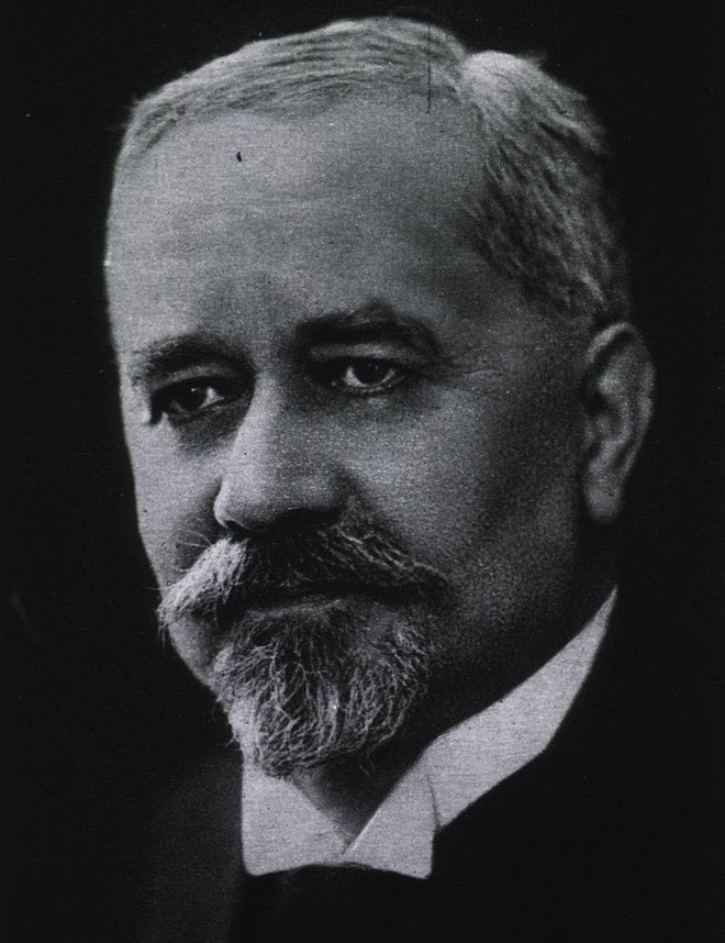 World TB Day History Albert Calmette 660x858 Black and white portrait of Albert Calmette